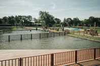 Swimming Pool Specially Designed Chalet With Dishwasher, Near the sea