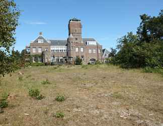 Bangunan 2 Unique Studio on a Large Estate in Bergen aan Zee With Balcony and sea View