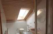 In-room Bathroom 7 Apartment in the Allgau With View of the Bavarian Alps