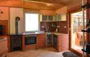 Kamar Tidur 5 Cosy and Beautiful Holiday Home With Covered Porch