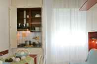 Phòng ngủ Comfy Apartment near Rimini Adriatic Coast with Sea View