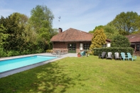 Kolam Renang Magnificent Farmhouse in Sint Joost With Private Pool