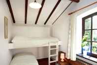 Kamar Tidur Magnificent Farmhouse in Sint Joost With Private Pool