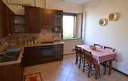 Kamar Tidur 4 Lovely Holiday Home in Monte Colombo on Farm