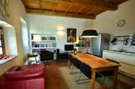 Kamar Tidur Historic Cottage in Fivizzano With Swimming Pool