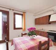 Bedroom 4 Cozy Holiday Home in Ariano nel Polesine With Swimming Pool