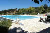 Kolam Renang Idyllic Farmhouse in Montemor-o-novo With Swimming Pool