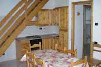 Kamar Tidur Chalet-village Situated in a Quiet Area