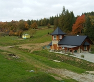 Exterior 2 Cozy Holiday Home in Posada Gorna With Barbecue