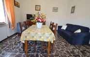 Kamar Tidur 6 Cosy and Comfortable Apartment in Marina di Massa, Near the Beach