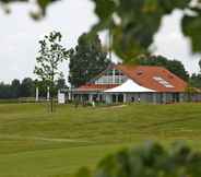 Exterior 3 Peaceful Holiday Home in Zeewolde With Sauna