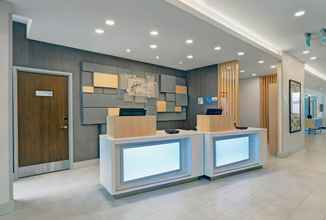 Lobby 4 Holiday Inn Express & Suites Collingwood, an IHG Hotel