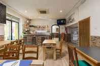Bar, Cafe and Lounge Hostal oliveta