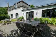 Common Space Charming Holiday Home Along the Meuse With Outdoor Swimming Pool