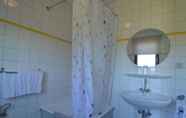 In-room Bathroom 5 Alluring Cottage in Waimes - Robertville With Sauna