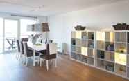 Kamar Tidur 6 Modern Apartment in The Hague With Balcony