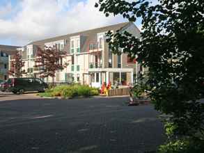 Exterior 4 Well-kept Apartment With Whirlpool Close to the sea on Texel