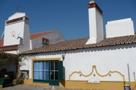 ภายนอกอาคาร Country Mansion in Montemor-o-novo Alentejo With Shared Pool