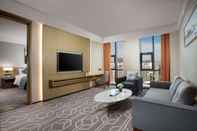 Common Space Ramada by Wyndham Luoyang Downtown