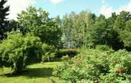 Ruang Umum 7 Pleasant Holiday Home in Froidchapelle With Garden