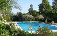 Swimming Pool 2 Inviting Holiday Home in Montemor-o-novo With Pool