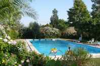 Kolam Renang Inviting Holiday Home in Montemor-o-novo With Pool