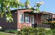 Bangunan 3 Alluring Bungalow in Boltenhagen With Fenced Garden