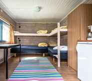 Bedroom 7 Alholmens Bad o Camping