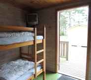 Bedroom 4 Alholmens Bad o Camping