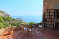 Common Space Vintage Mansion in Capo Vaticano With Sea Views