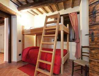 Kamar Tidur 2 Homely Farmhouse With Swimming Pool,garden, Patio, Fireplace