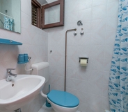 In-room Bathroom 2 Apartments Maras