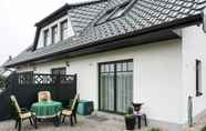 Ruang Umum 6 Modern Apartment in Kuhlungsborn With Garden