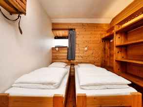 Kamar Tidur 4 Lavish Holiday Home in Durbuy With Sauna