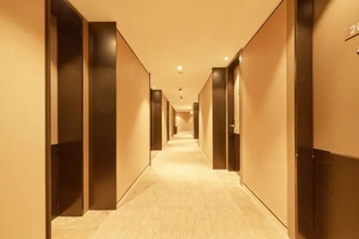 Lobby 4 Home Inn Plus (Shanghai Pudong Airport)