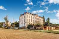 Exterior Pretty Apartment with Large Communal Terrace near Borstendorf