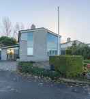 EXTERIOR_BUILDING Spacious Detached Semi-bungalow With Fully Enclosed Garden