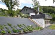 Bangunan 2 Cozy Holiday Home in Vielsalm With Sauna