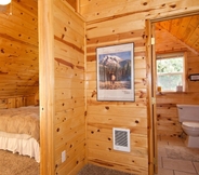 Bedroom 3 Trappers Chalet