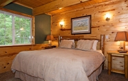 Bedroom 6 Trappers Chalet