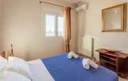Bedroom 7 Navarino Captain's Villa - Luxury Seaside Retreat