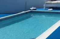 สระว่ายน้ำ Ocean Front Property - Villa 5 Aruba Stunning