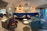 Bar, Cafe and Lounge Tru By Hilton Monroe