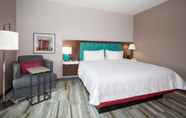 Bedroom 4 Hampton Inn & Suites Watsonville
