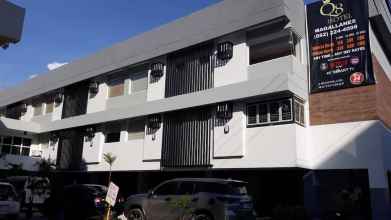 Bên ngoài 4 Q8 Hotel - Davao