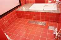 Toilet Kamar Hotel Jardin de Fleurs - Adult Only