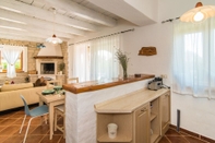 Bedroom Beautiful Authentic Stone Holiday House With Private Swimming Pool and Garden