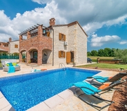 Swimming Pool 2 Beautiful Authentic Stone Holiday House With Private Swimming Pool and Garden
