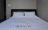 Kamar Tidur 5 Bexco Hostel B&B