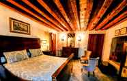 Bilik Tidur 4 Villa Foscolo - Luxury Rooms & Apartments